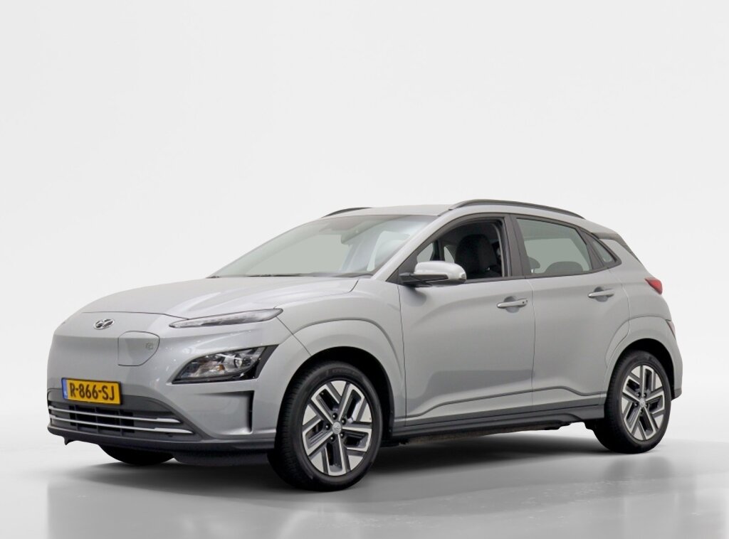Hyundai Kona EV Comfort 39 kWh | All-seasons | Trekhaak | Navi by App