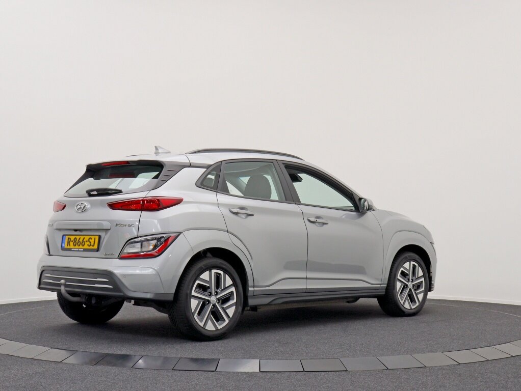 Hyundai Kona EV Comfort 39 kWh | All-seasons | Trekhaak | Navi by App - Afbeelding 2