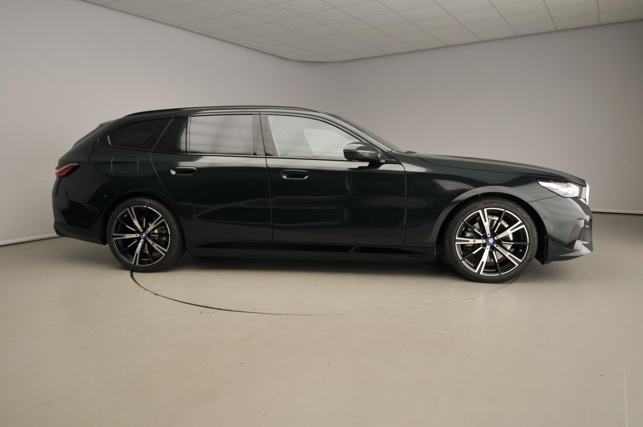 BMW 5 Serie Touring 530e - Afbeelding 4
