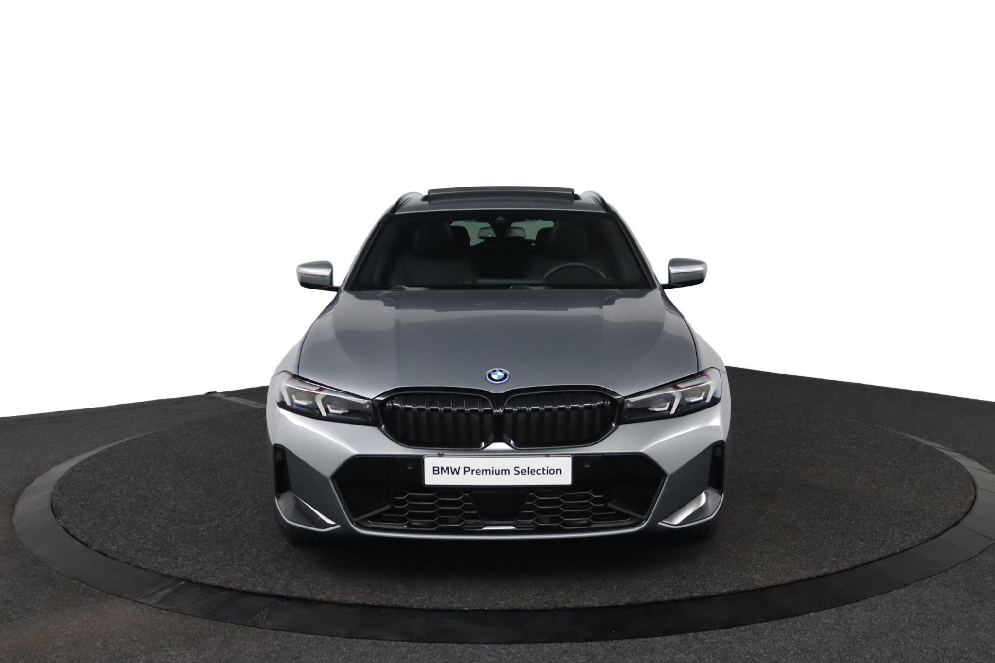 BMW 3-serie Touring 330e - Afbeelding 2