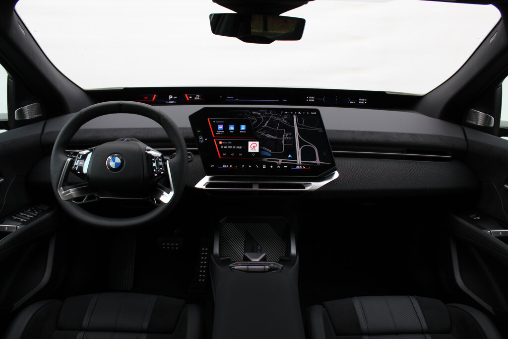 BMW iX3 12