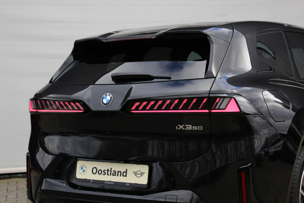 BMW iX3 15
