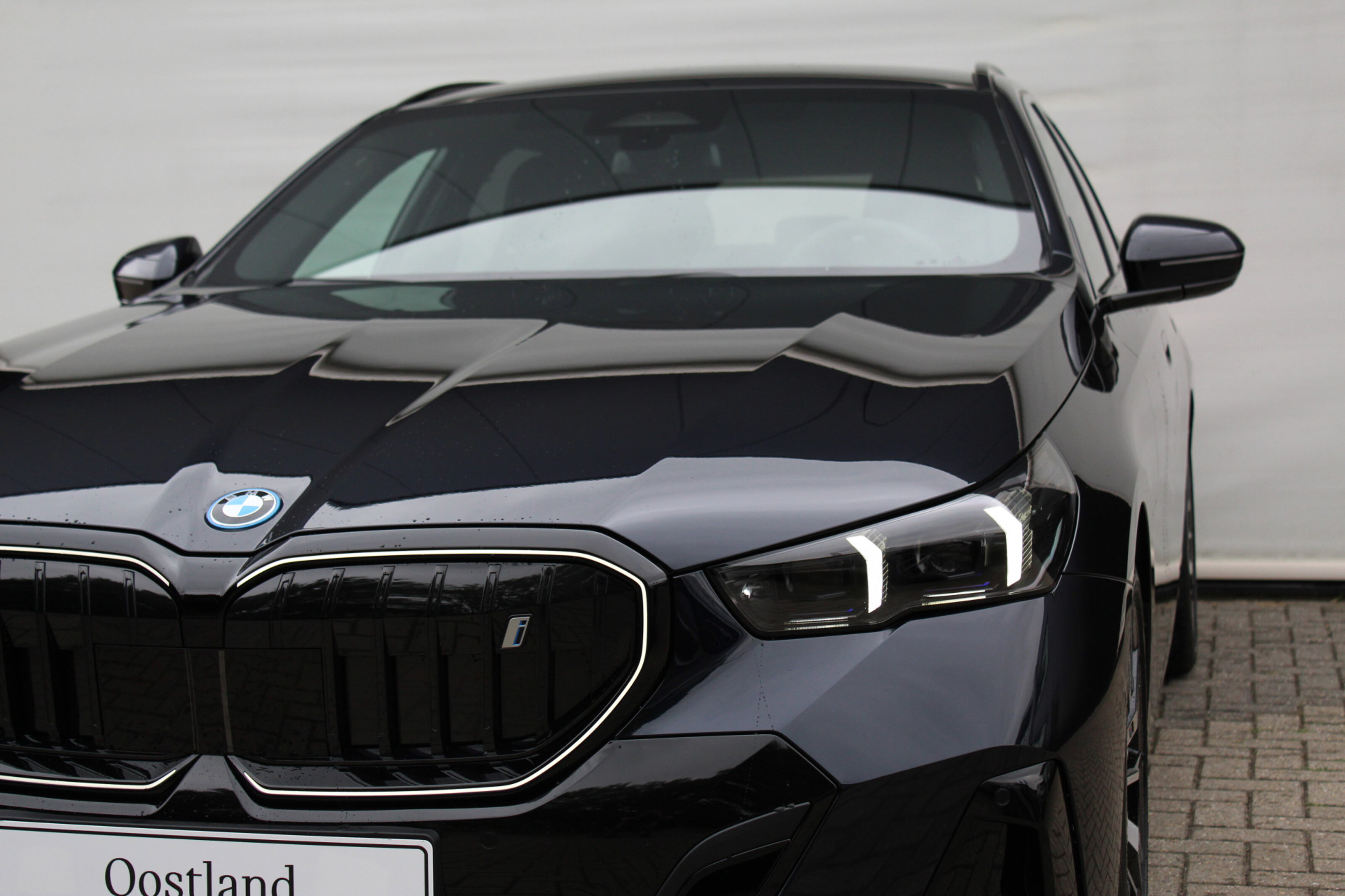 BMW i5 9