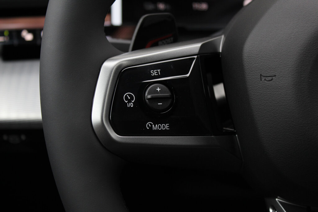 BMW i5 16