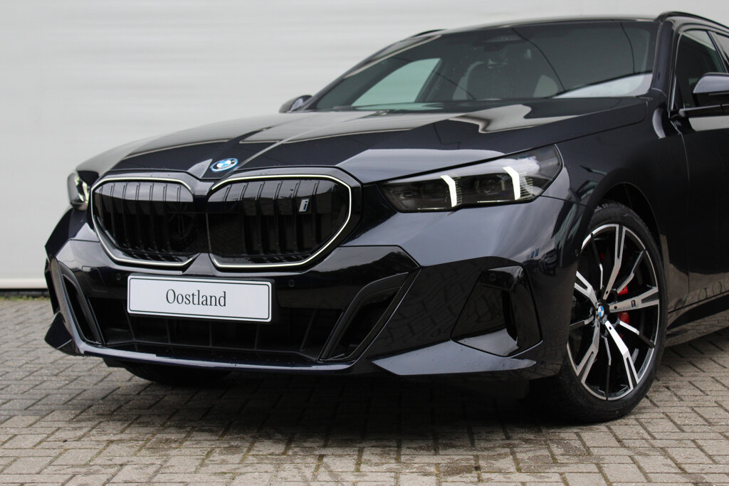 BMW i5 19