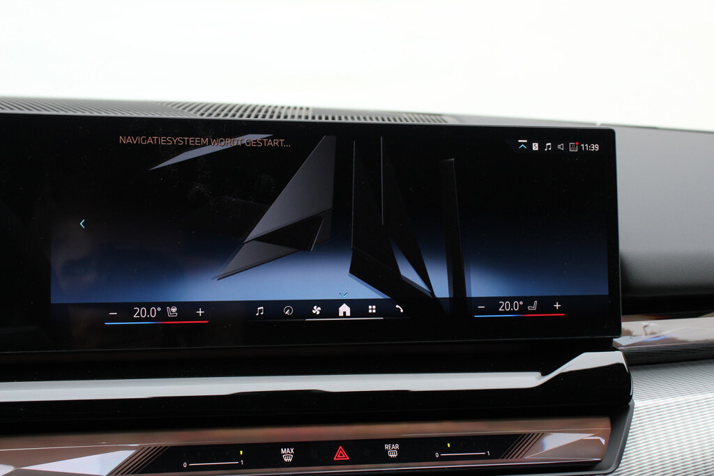 BMW i5 24
