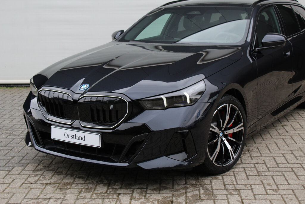 BMW i5 25