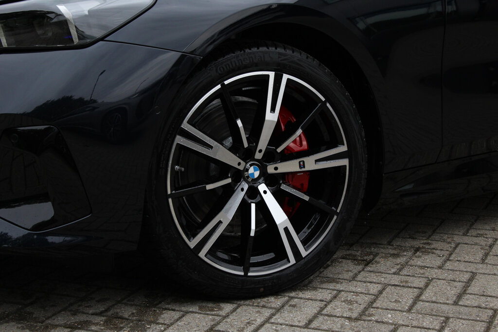 BMW i5 32