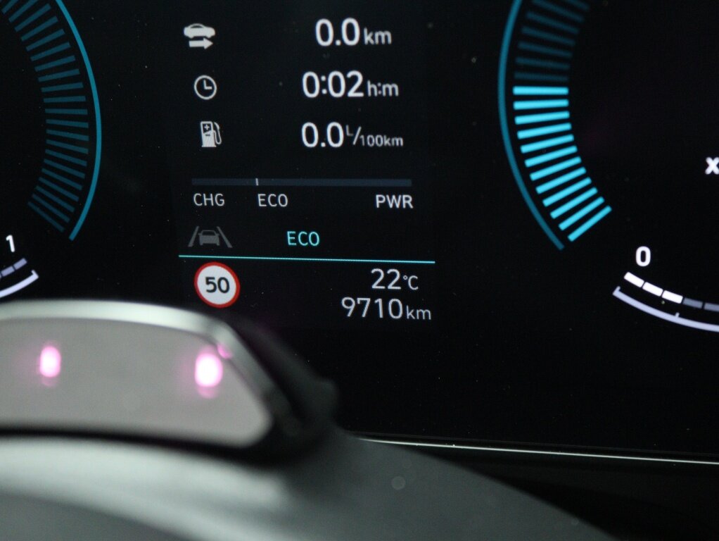 Hyundai Kona 1.6 GDI HEV Comfort | 19 inch | Navigatie | Camera | Cruise control - Afbeelding 4