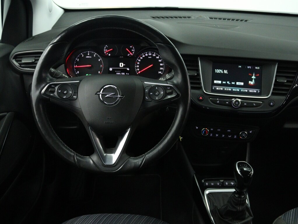 Opel Crossland X 1.2 T. Online Edition | Carplay navigatie | Trekhaak | All season - Afbeelding 3