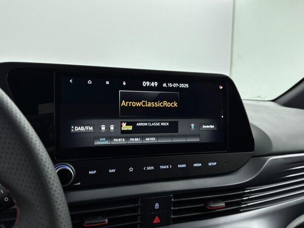 Apple Carplay/Android Auto Apple Carplay/Android Auto