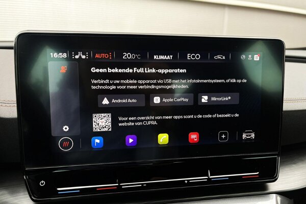 Apple Carplay/Android Auto Apple Carplay/Android Auto