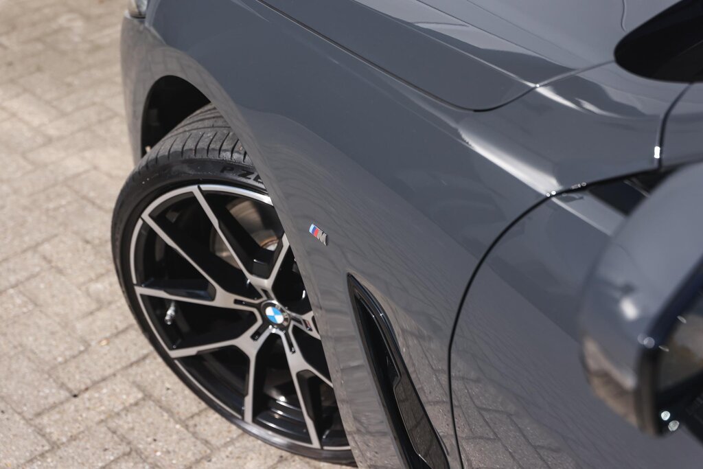 BMW 8 Serie 35