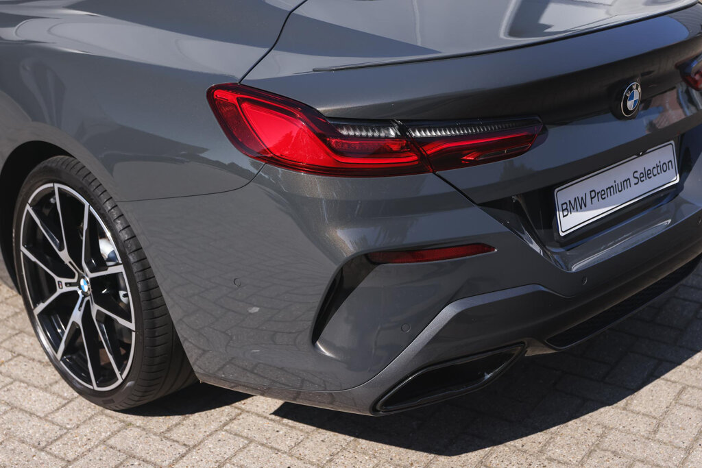 BMW 8 Serie 37