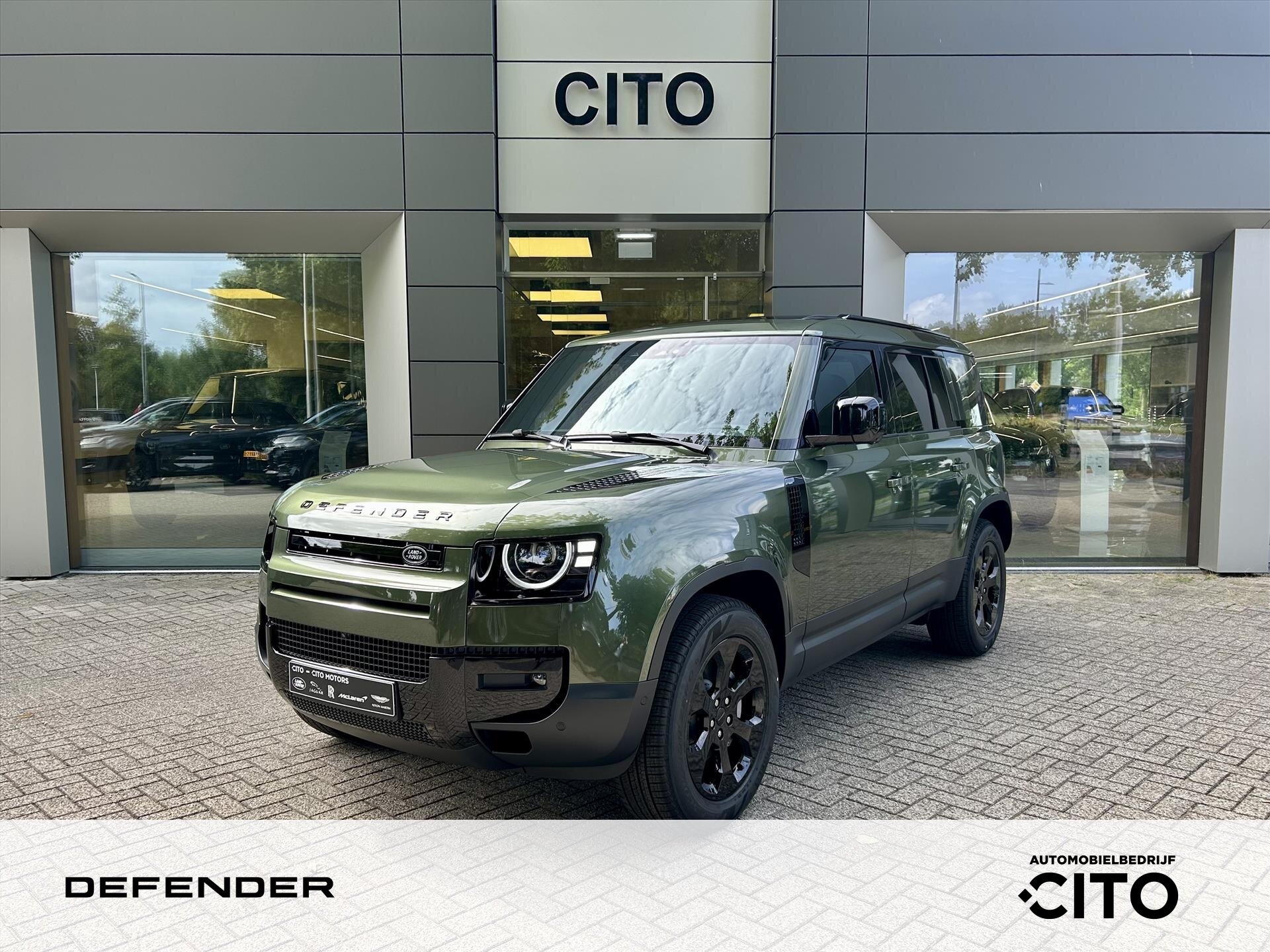 Land Rover Defender P300e PHEV AWD Forest Edition - NIEUW!