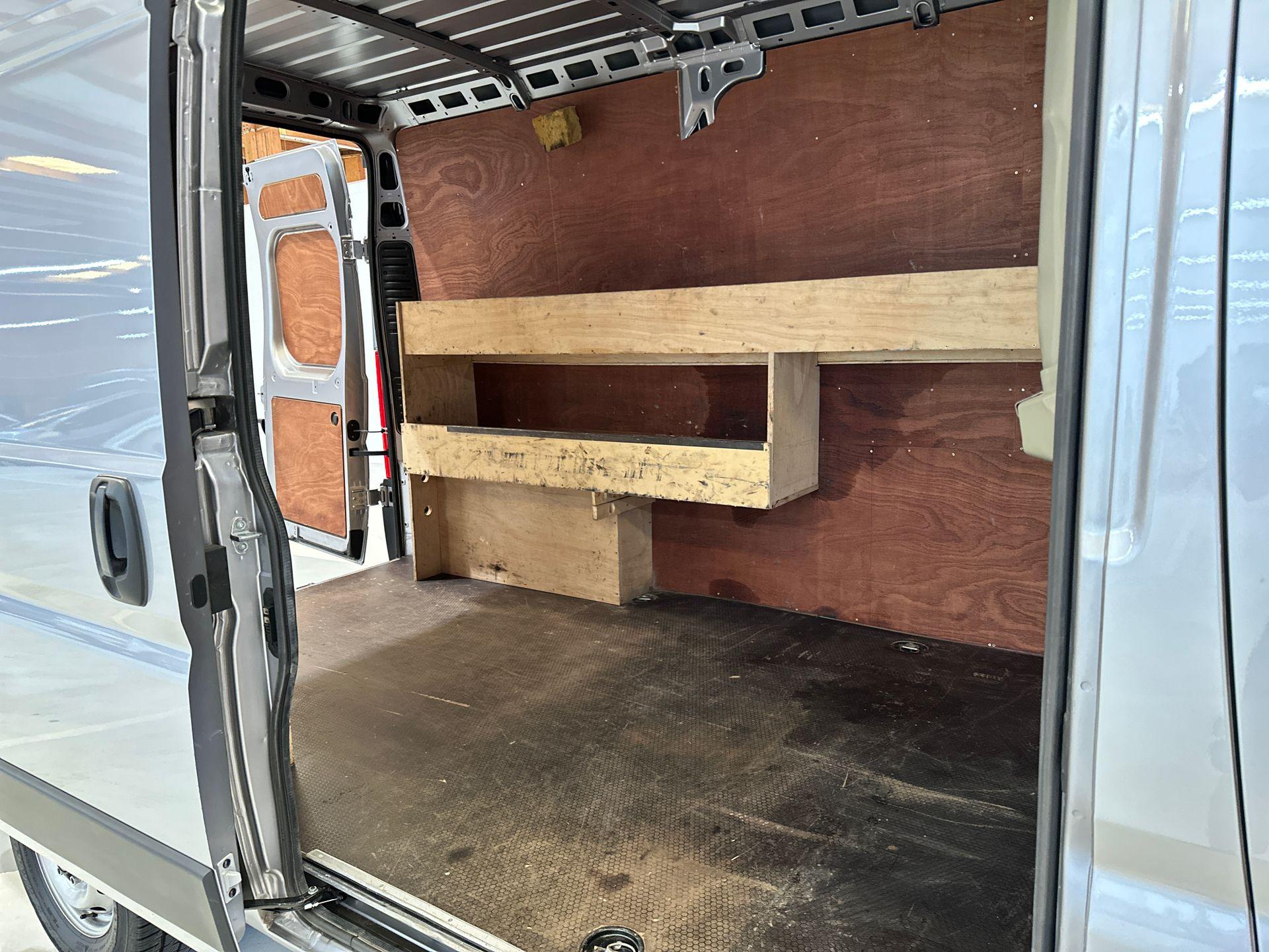 Peugeot Boxer 2.2 BlueHDi 140 S&S L2H2 3.3t - Afbeelding 3