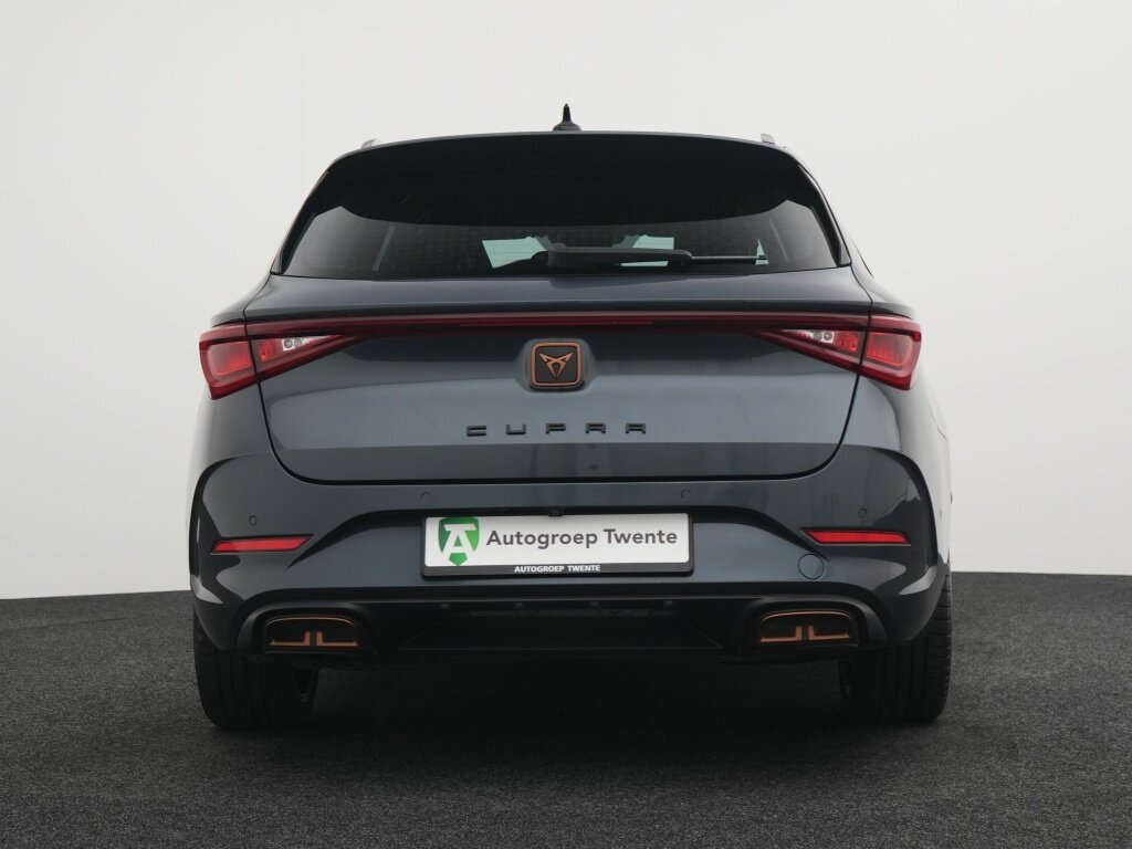 Cupra León