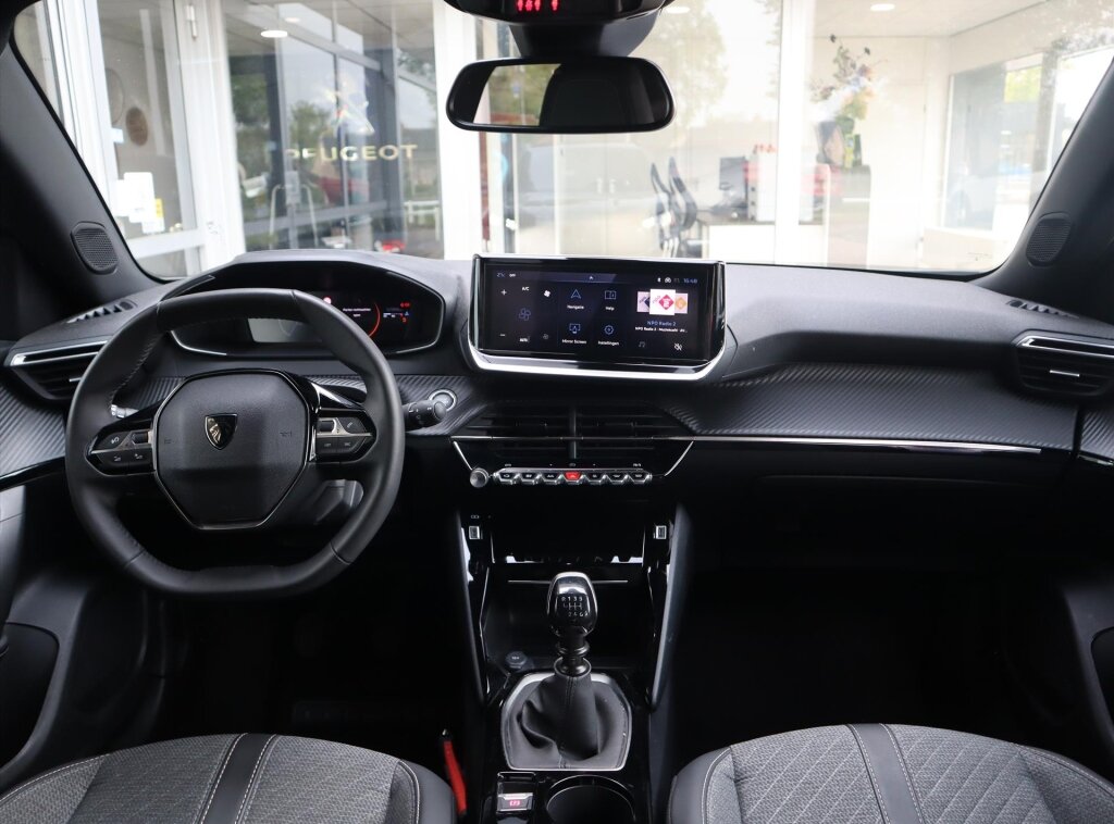 Peugeot 2008 SUV Allure PureTech 100pk H6, Rijklaarprijs, Navigatie Keyless Entry Sensoren voor en achter - Afbeelding 5