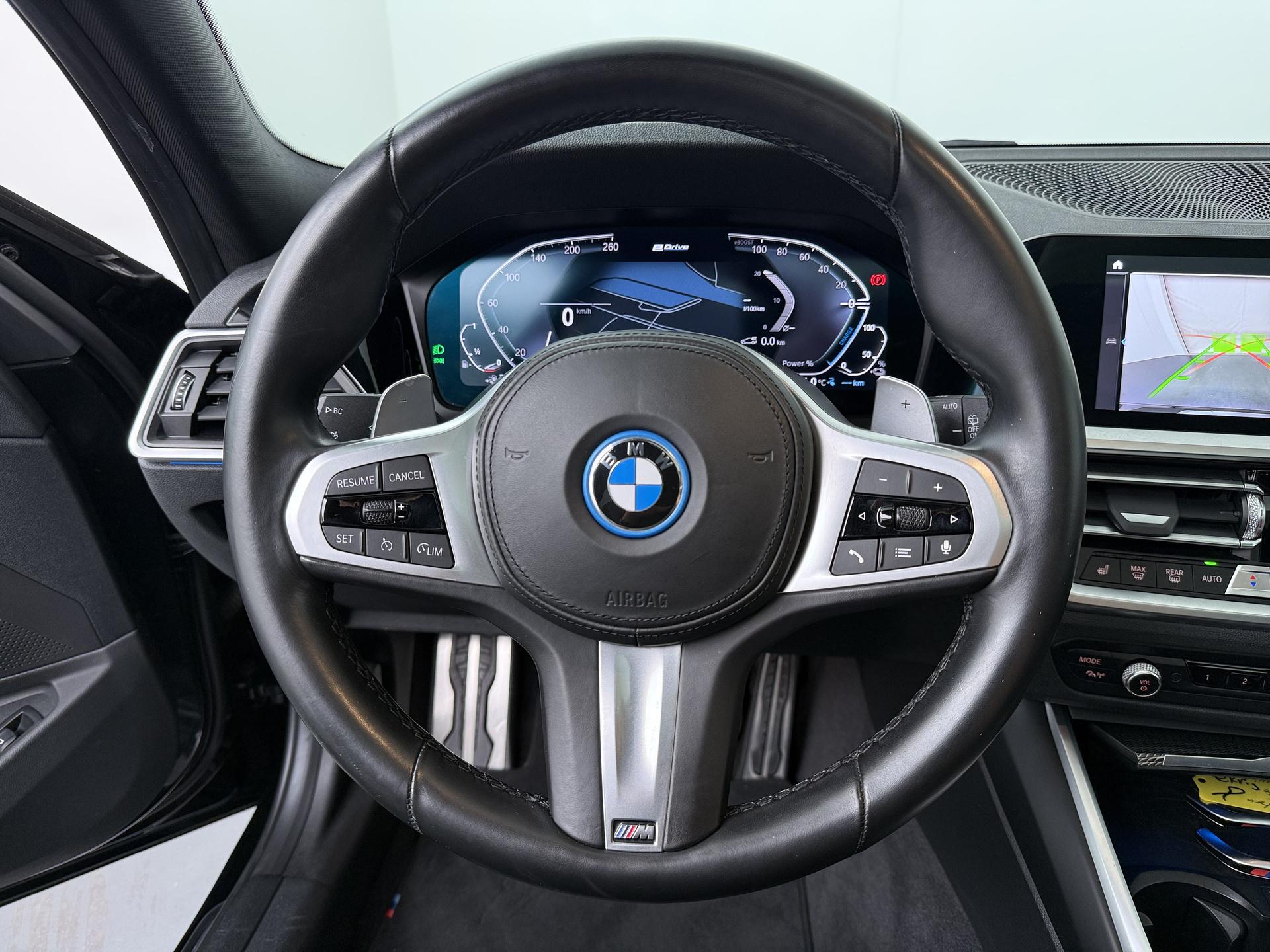 BMW 3-serie Touring 330e - Afbeelding 2