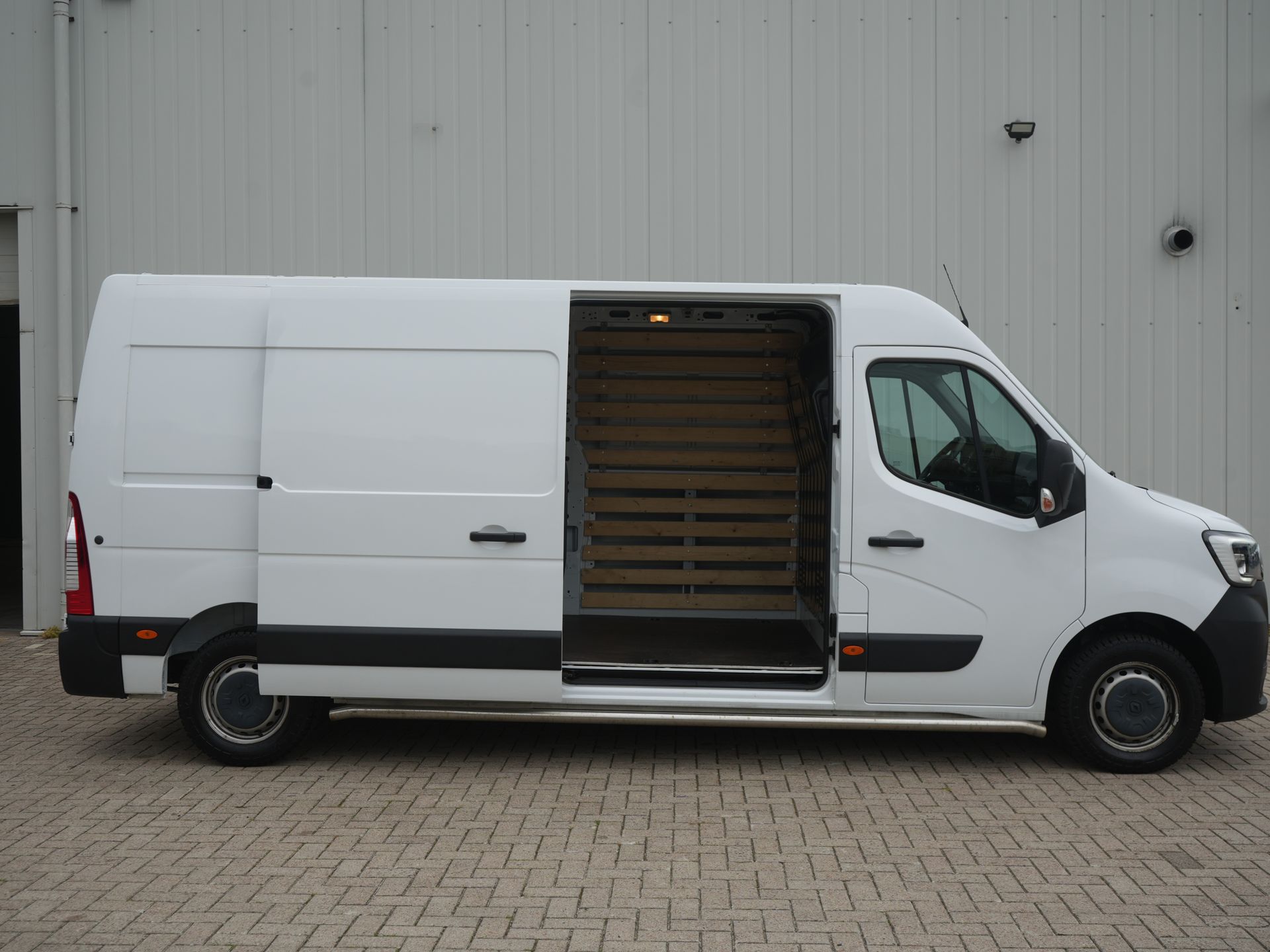 Renault Master T35 2.3 dCi 135 L3H2 Comfort - Afbeelding 4