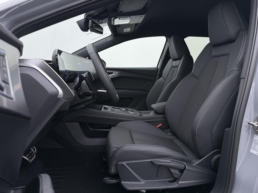 Audi Q4 e-tron S edition 45 82 kWh 210 kW / 286 PK