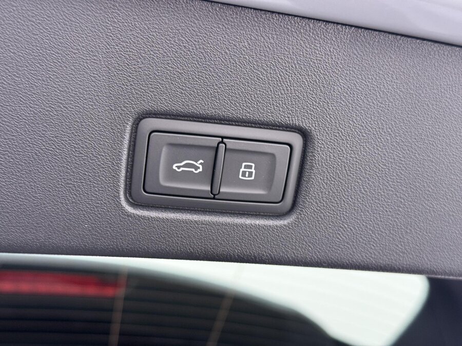 Audi Q4 e-tron S edition 45 82 kWh 210 kW / 286 PK