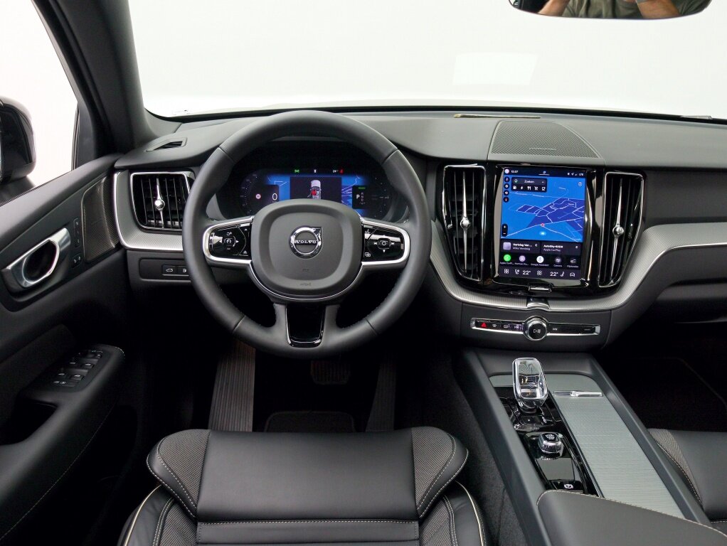 Volvo XC60 2.0 T8 AWD+ Black Edition | Pano | Harman/Kardon | 360 camera - Afbeelding 3