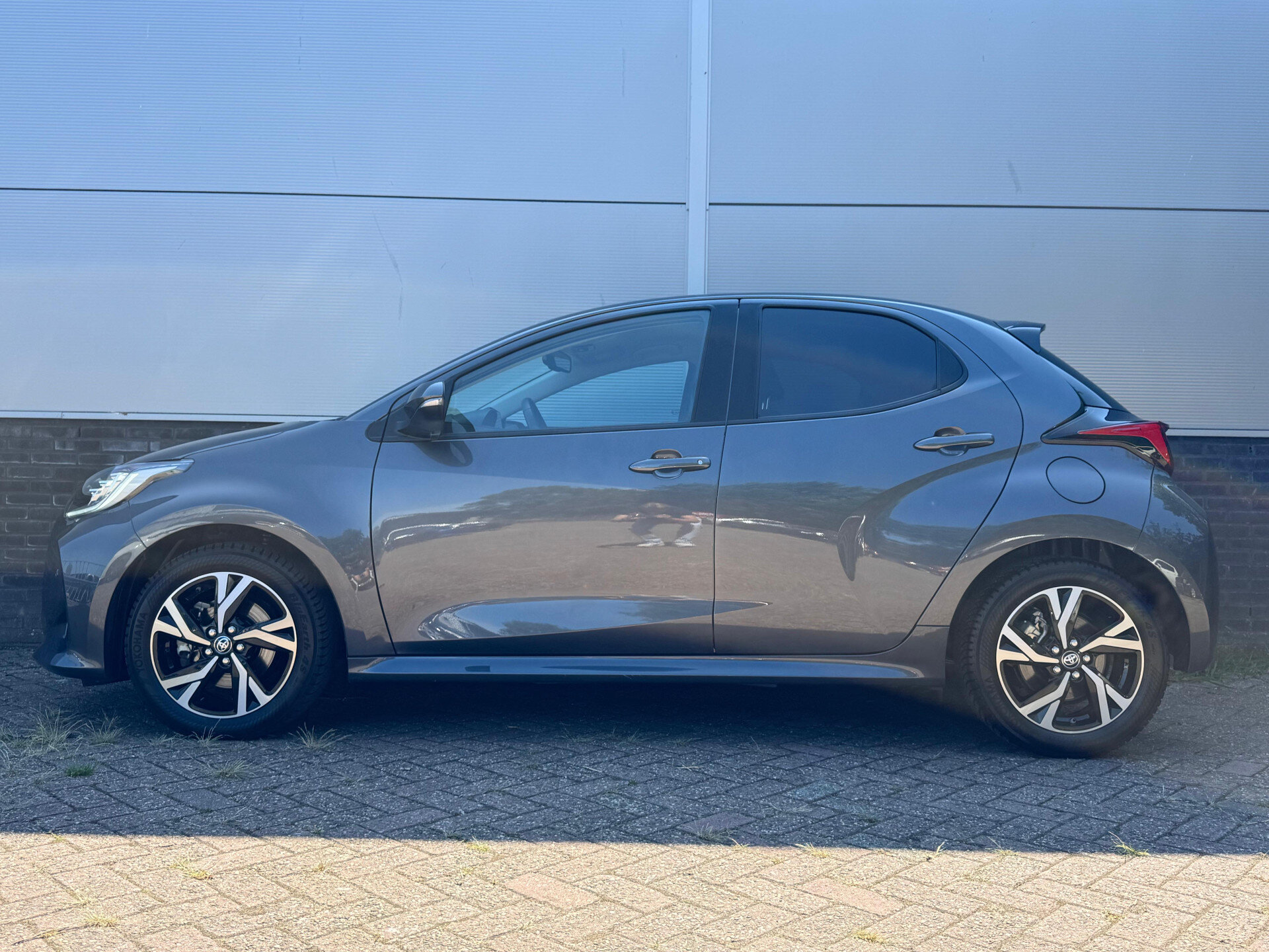 Toyota Yaris 1.5 Hybrid 115 Dynamic - Afbeelding 2