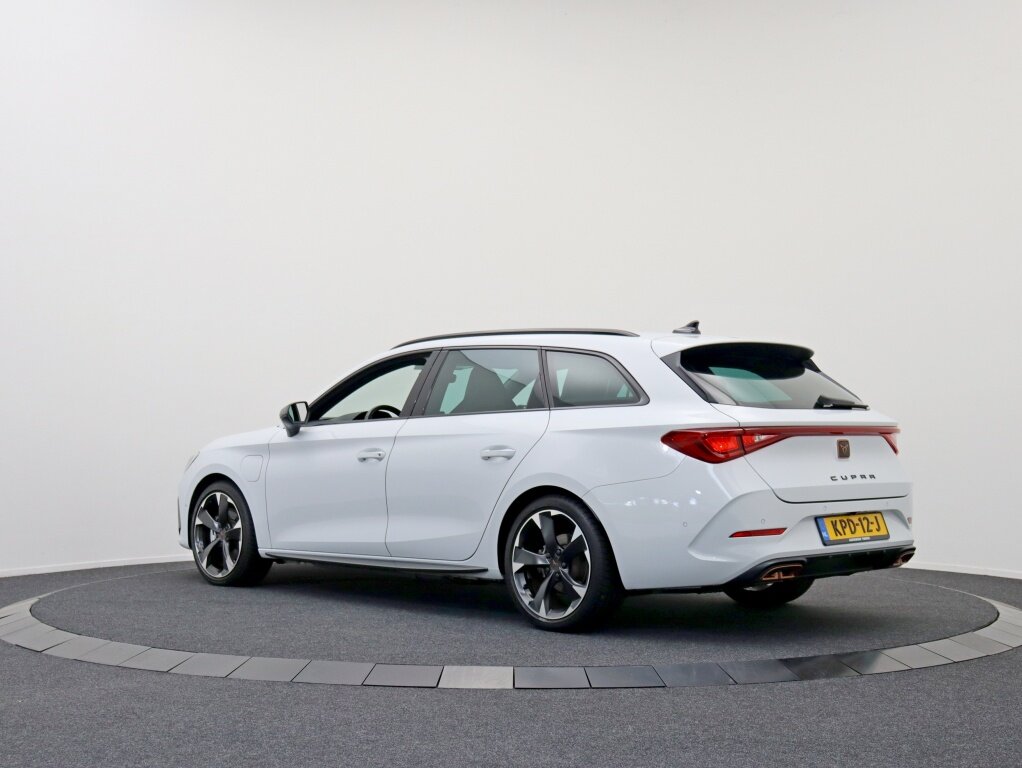 Cupra León