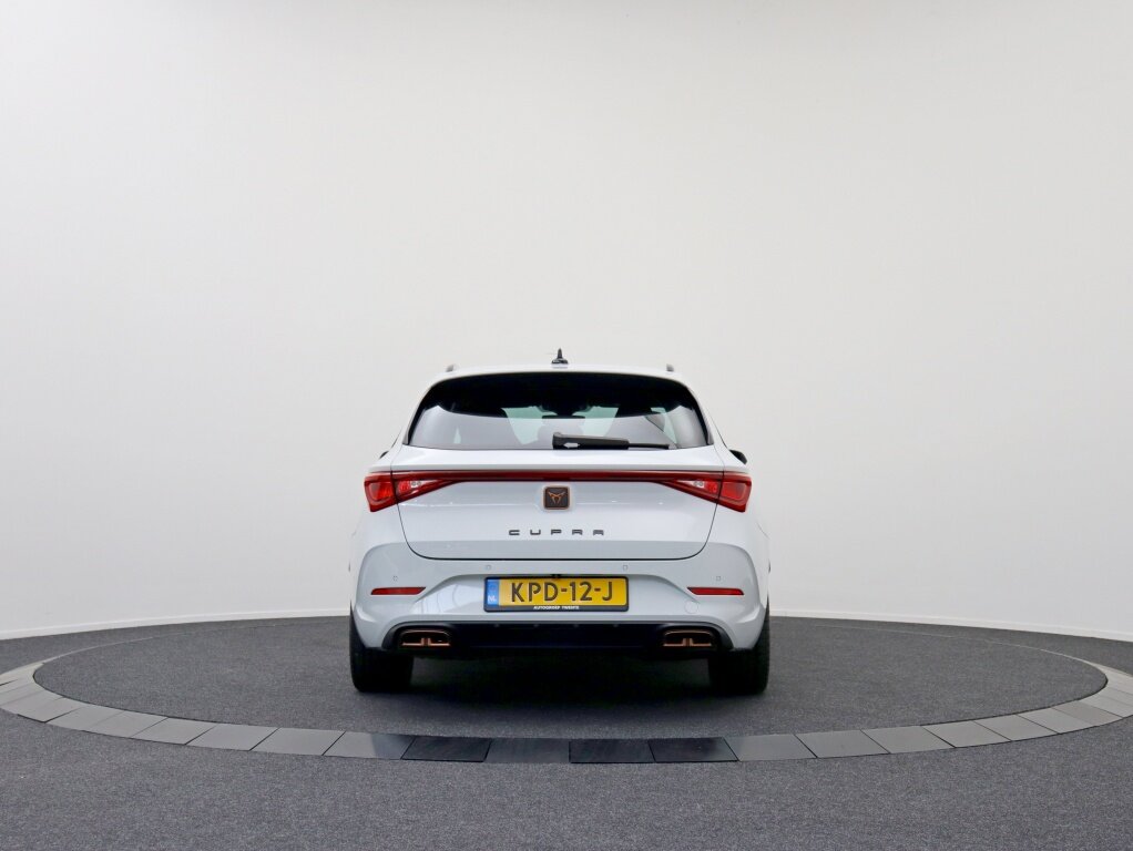 Cupra León