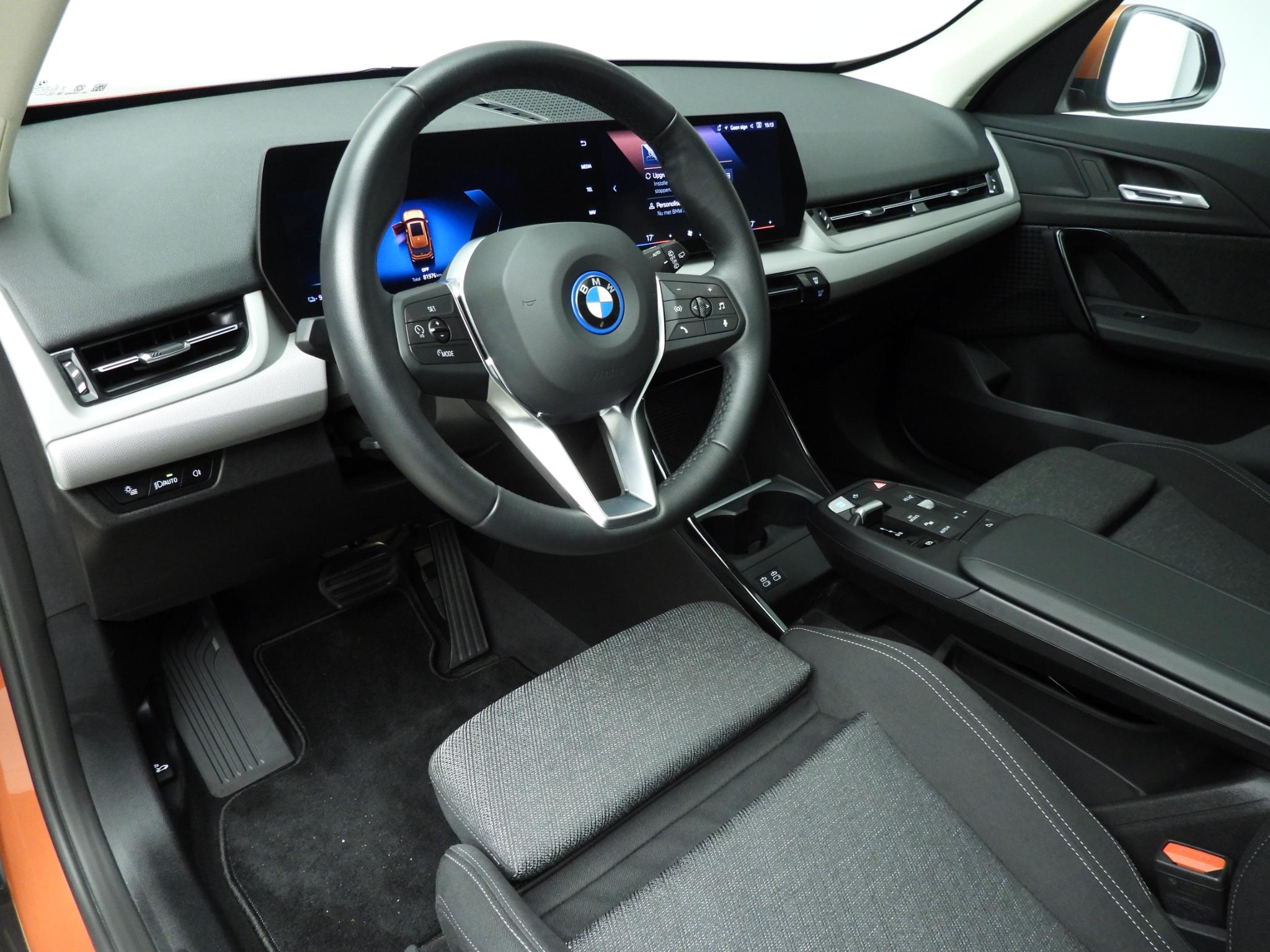 BMW iX1