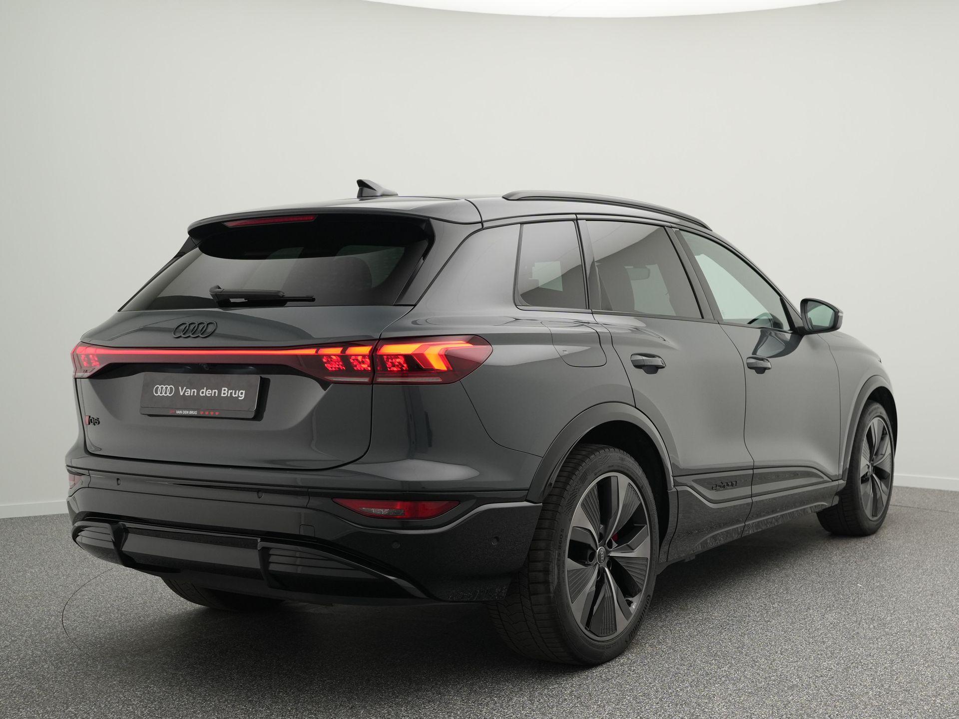 Audi  Q6 S Edition Quattro 100 kWh 388 PK - Afbeelding 3