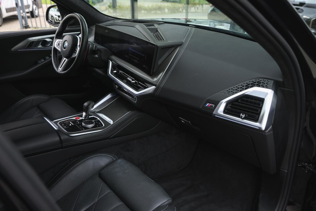 BMW XM 10