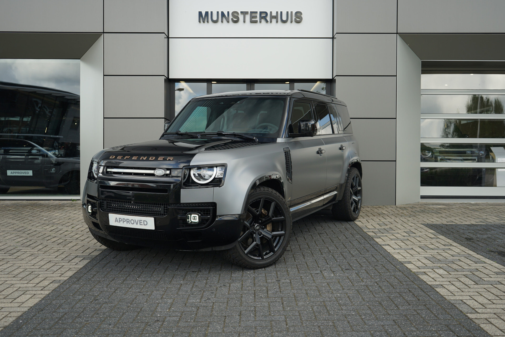 Land Rover Defender 110 2.0 P300e 110 S