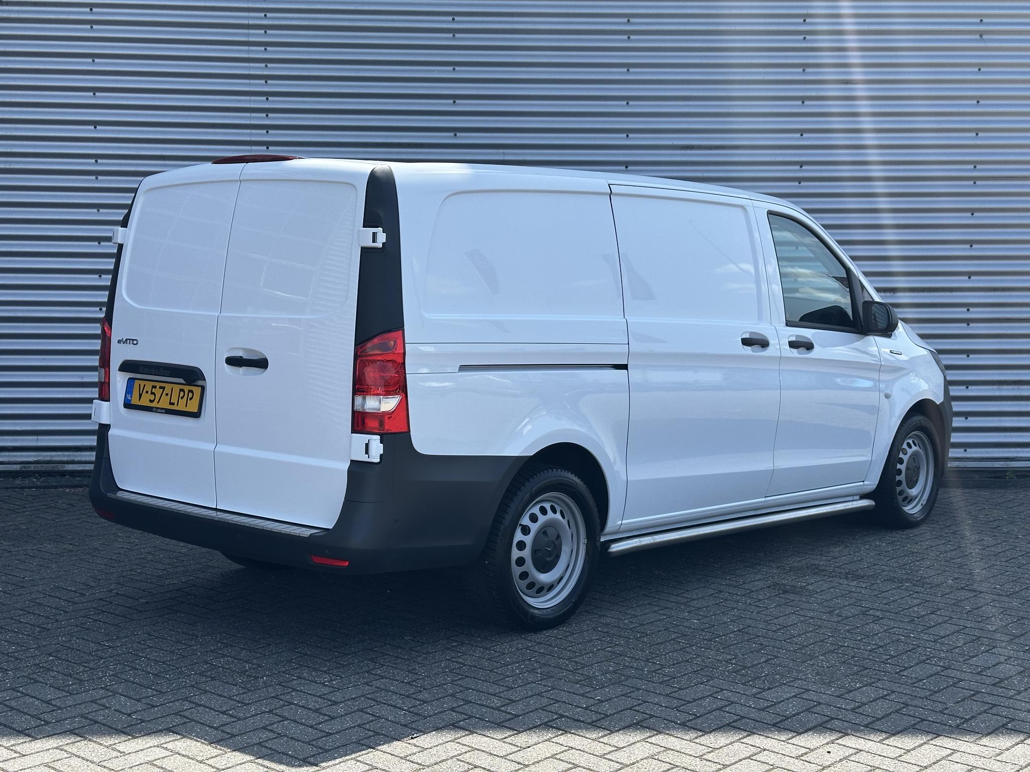 Mercedes-Benz eVito eVito 112 66kWh Airco Apple Carplay Navigatie - Afbeelding 2