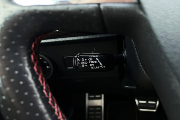 cruise control adaptief met Stop&Go cruise control adaptief met Stop&Go
