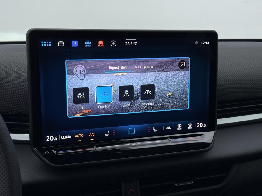 Volkswagen T-Roc R-Line First Edition 1.5 eTSI 110 kW / 150 PK