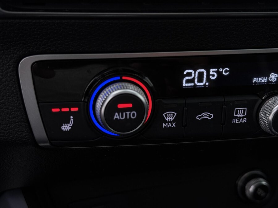 Audi Q2 35 TFSI Business Edition