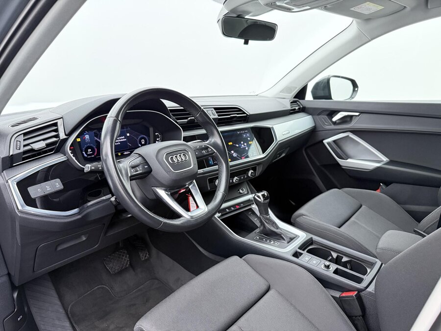Audi Q3 35 TFSI Business Edition