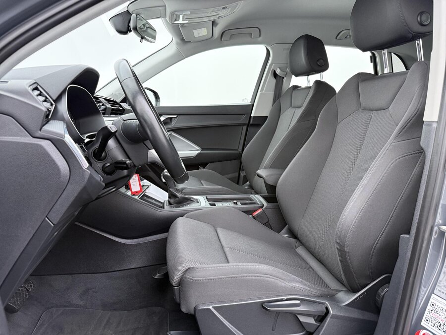 Audi Q3 35 TFSI Business Edition