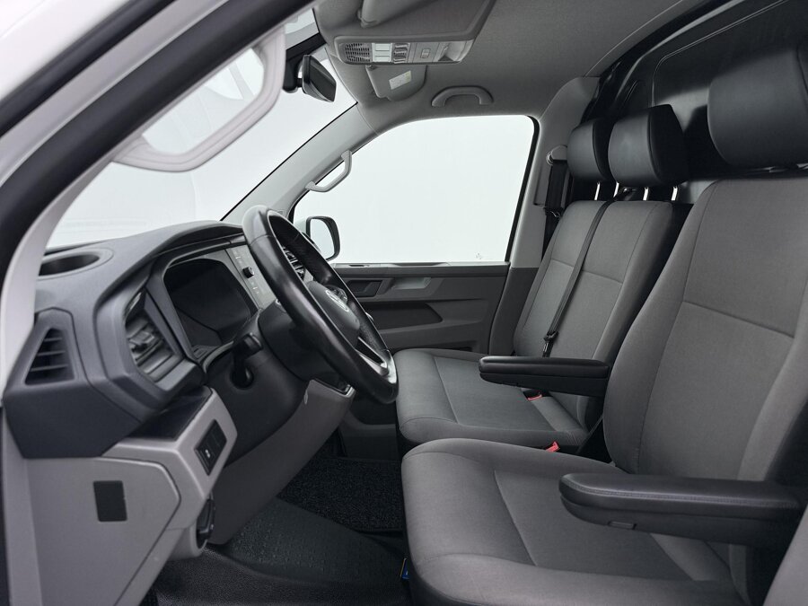 Volkswagen Bedrijfswagens Transporter 2.0 TDI 150 PK L1H1 28 Highline