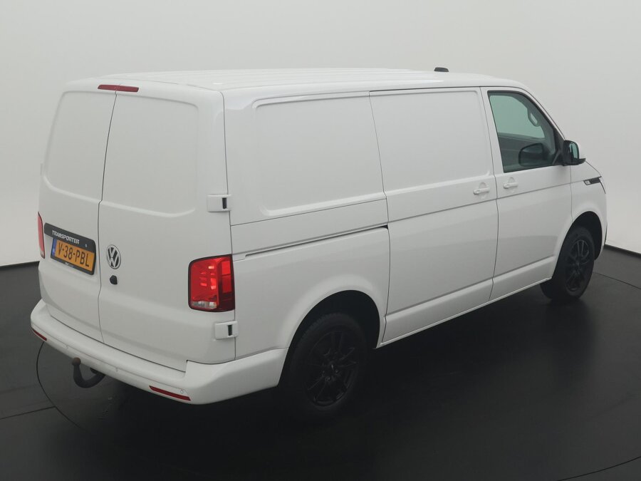 Volkswagen Bedrijfswagens Transporter 2.0 TDI 150 PK L1H1 28 Highline