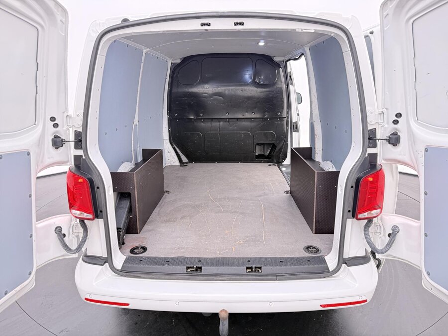 Volkswagen Bedrijfswagens Transporter 2.0 TDI 150 PK L1H1 28 Highline
