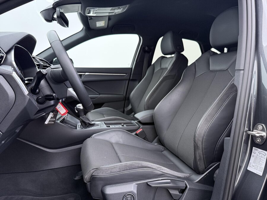 Audi Q3 Sportback 45 TFSIe S-line