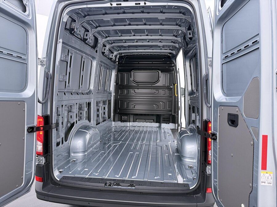 Volkswagen Bedrijfswagens Crafter 30 2.0 TDI 140 PK Autom. L3H3 Highline
