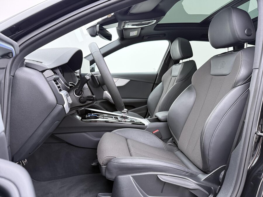Audi A4 Avant 35 TFSI S-Line