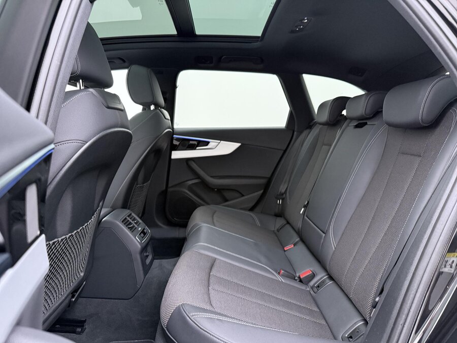 Audi A4 Avant 35 TFSI S-Line