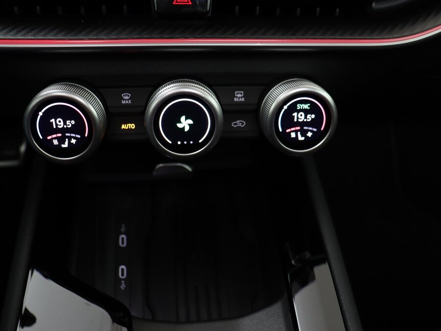 Škoda Superb Combi 1.5 TSI 204 PK PHEV Sportline