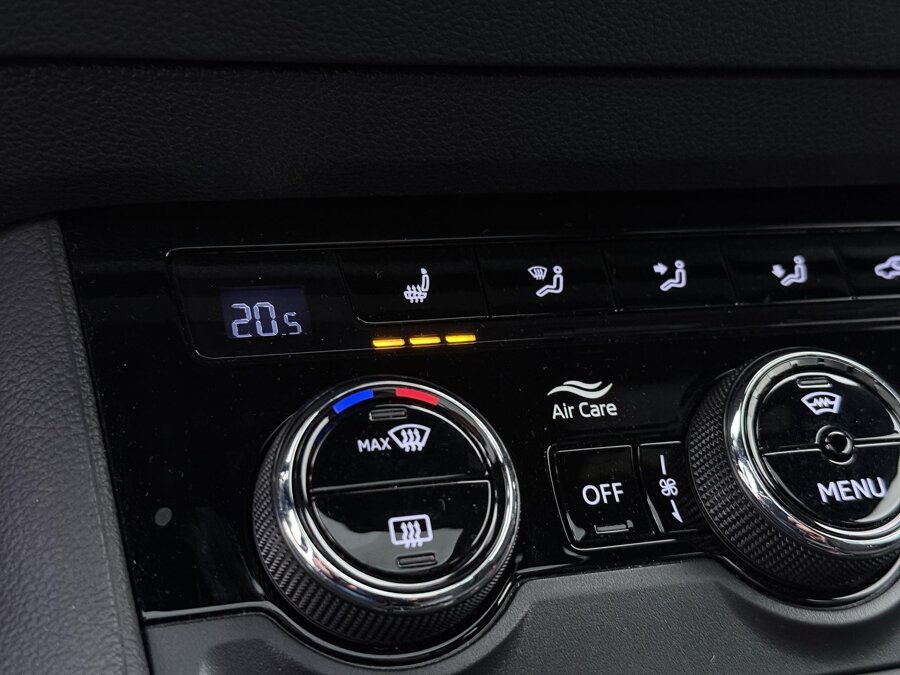 Škoda Karoq 1.5 TSI Sportline Business