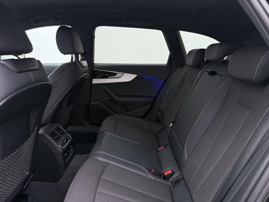 Audi A4 Avant 35 TFSI S-Line
